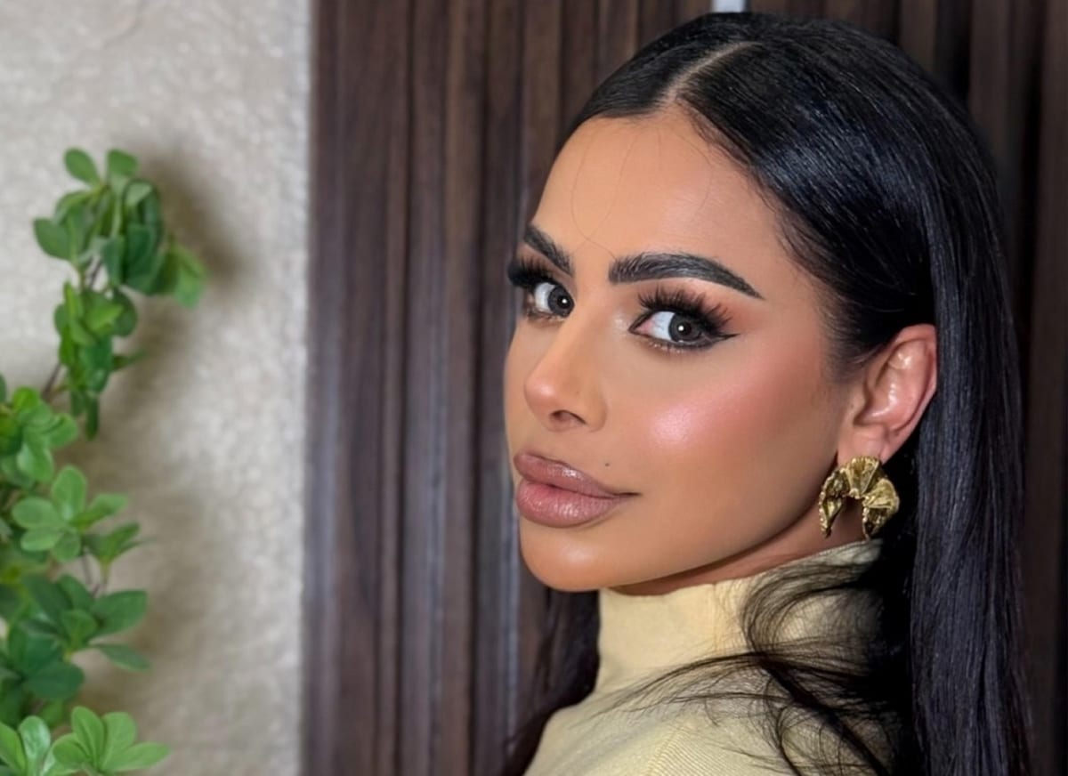 الفنانة هند البلوشي تحصل على درجة الماجستير بعد رحلة صبر وإصرار
