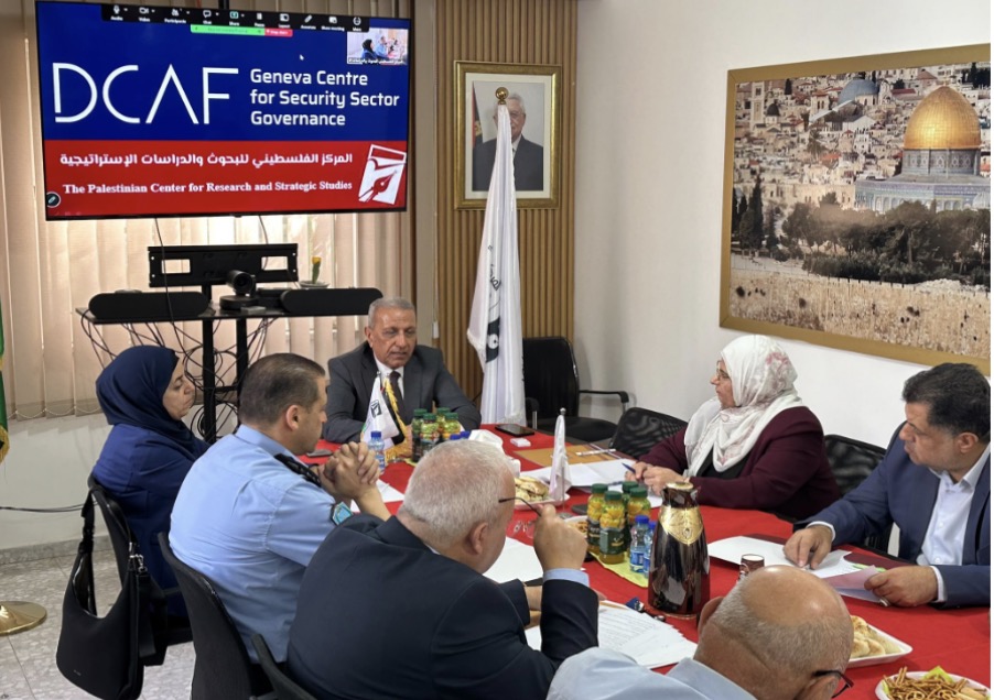 المركز الفلسطيني للبحوث والدراسات الاستراتيجية و(ديكاف) يعقدان جلسة تشاورية