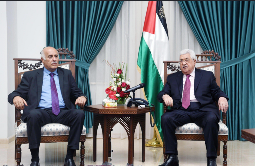 الرجوب : "أبو مازن خايف نعمل عليه انقلاب"