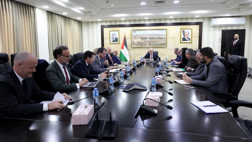 فلسطين – مصطفى يلتقي مسؤولين دوليين ويحذر من خطورة الضم والتوسع الاستيطاني