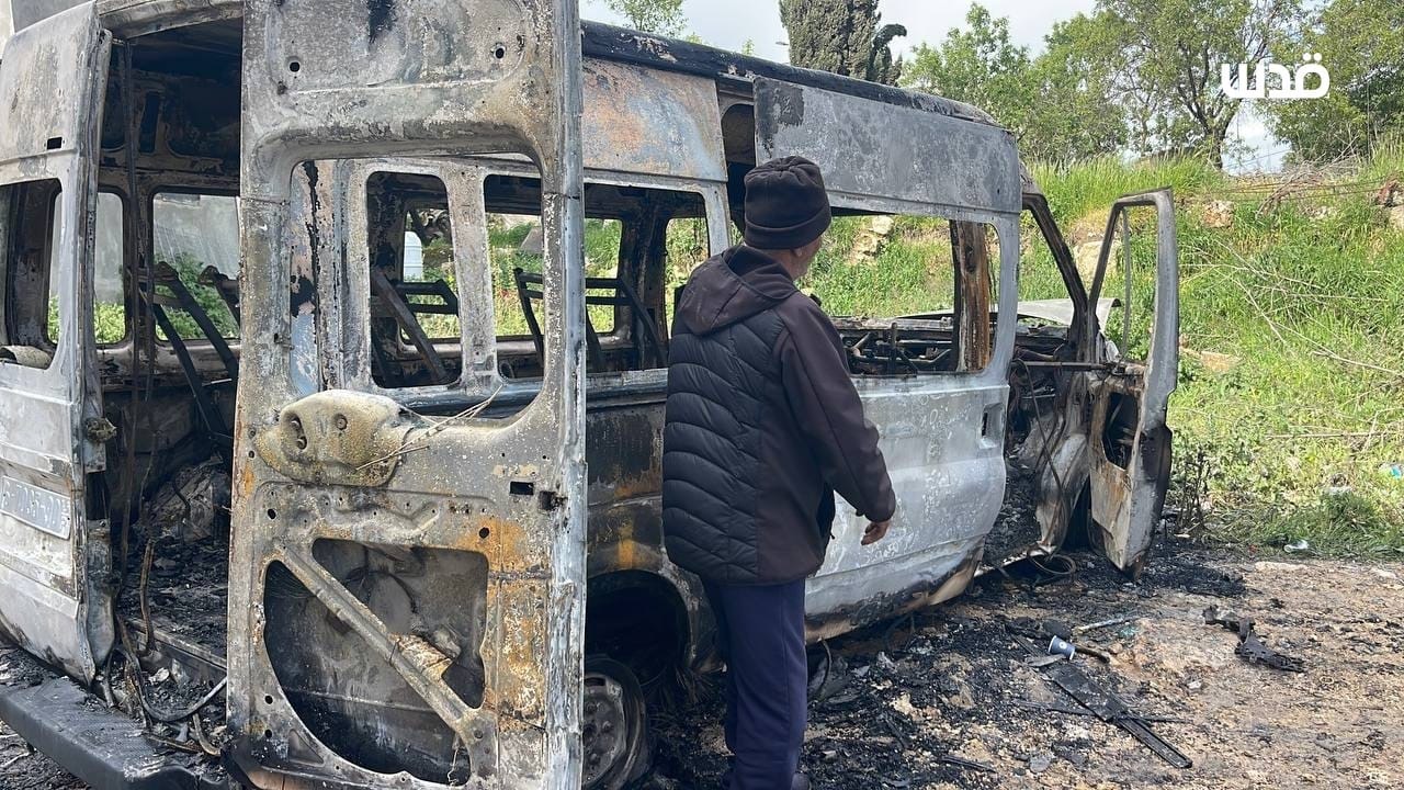 فلسطين – ويواصل المستوطنون جرائمهم: إحراق المنازل والمركبات في شمال الضفة الغربية