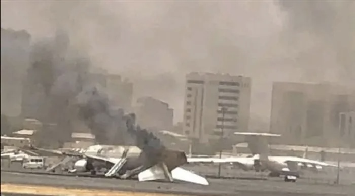 السودان يتهم الإمارات وإثيوبيا رسميا: مسيرات انطلقت لضرب مطار الخرطوم