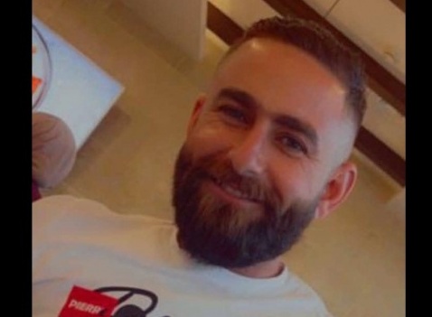 فلسطين – عائلة الشويكي: استشهد ابننا برصاص مستوطنين في حولون أثناء عمله سائق حافلة