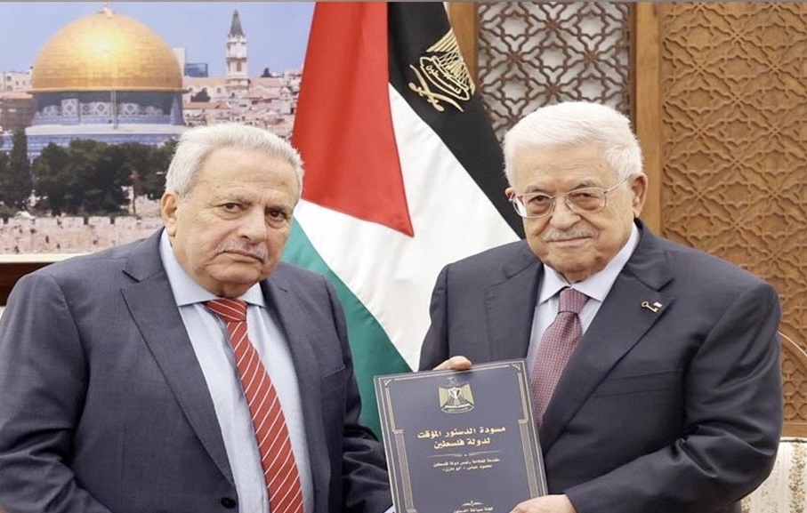 فلسطين – لجنة صياغة الدستور الفلسطيني المؤقت تغلق باب تلقي التعليقات