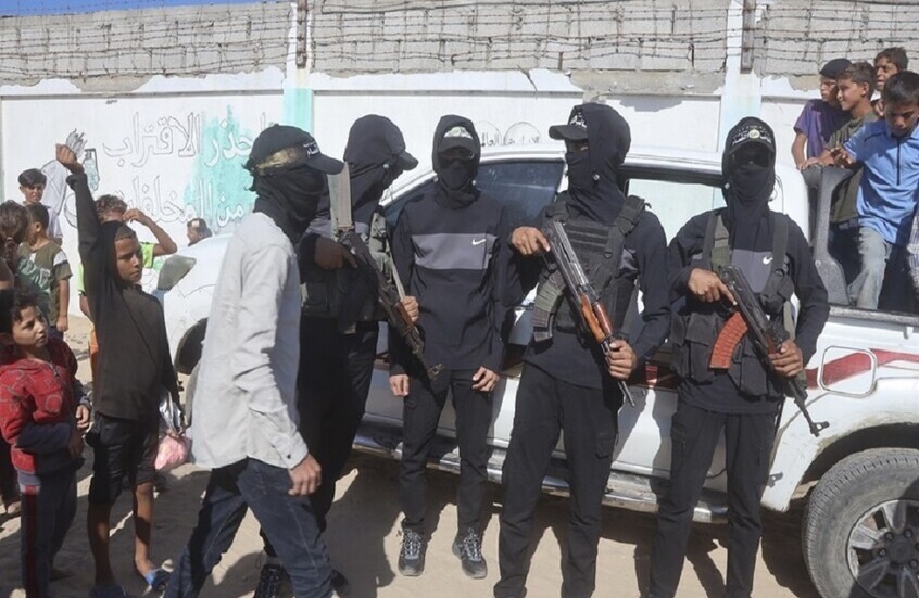 فلسطين – “الردع” تعلن عن نصب كمينين لمجموعات متعاونة مع إسرائيل في قطاع غزة