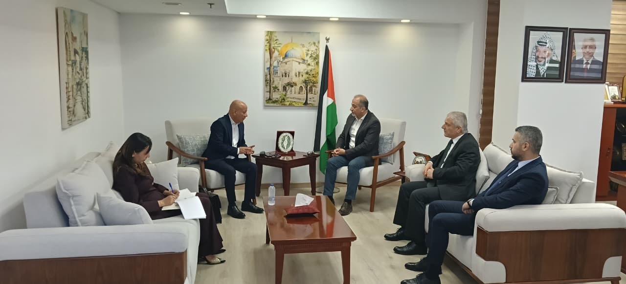 أبو هولي ومندوب فلسطين الدائم لدى الجامعة العربية يبحثان إحياء الذكرى الـ78 للنكبة