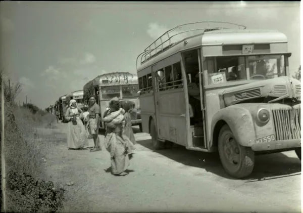 هآرتس ترحيل سكان الطنطورة إلى الأردن في حزيران 1948
