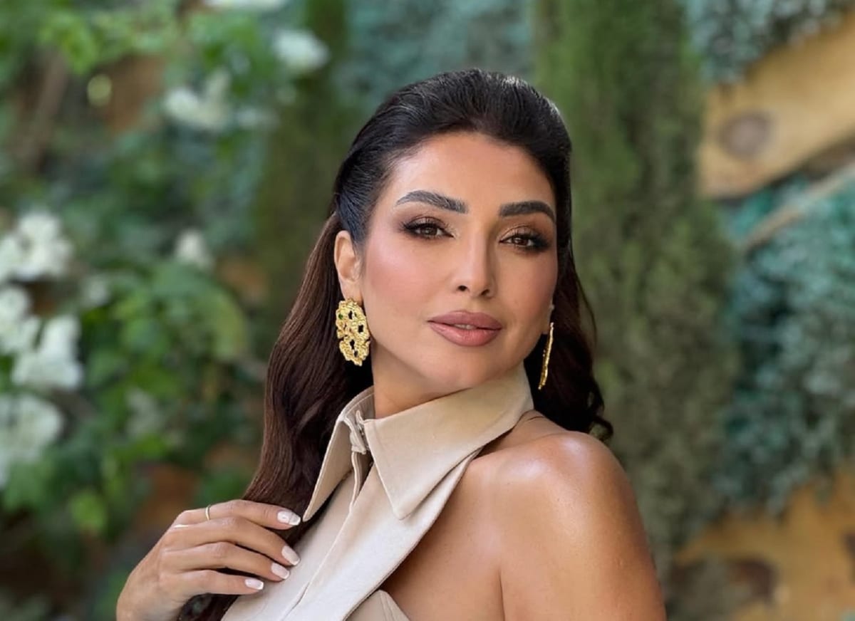 الفنانة روجينا تلتقي محمد صلاح في تركيا وتثني على إنجازاته