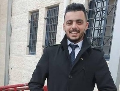 فلسطين – ويواجه الأسير أبو هليل ظروفاً صحية صعبة، فهو يعاني من مرض الجرب منذ أكثر من عام: