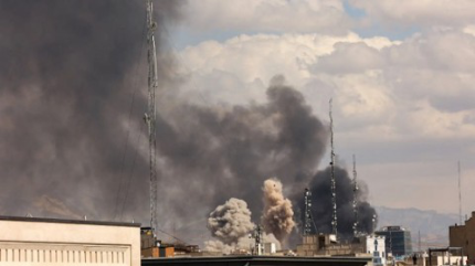 فلسطين – غارات إسرائيلية وأميركية على مبنى مجلس قيادة الخبراء المكلف بانتخاب المرشد الأعلى للجمهورية الإسلامية