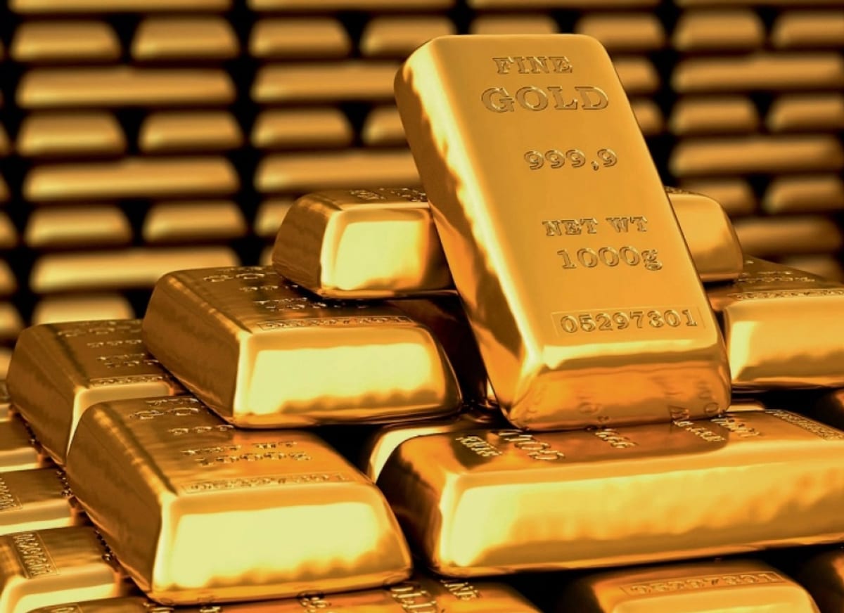 الذهب ينخفض وسط تصفية مستثمرين لمراكزهم