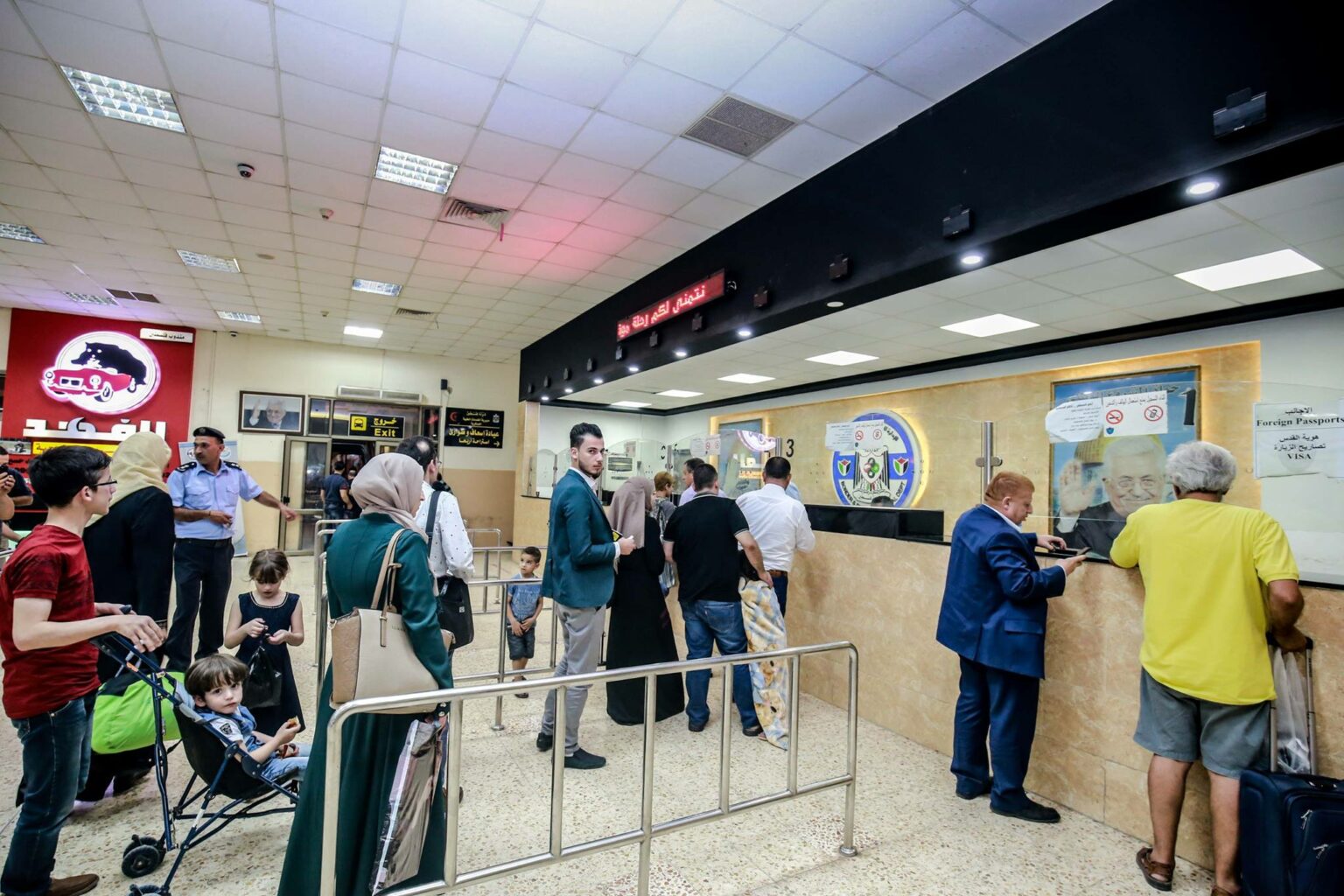 فلسطين – «المعابر والحدود» تمدد ساعات استقبال القادمين يومي الأحد والخميس