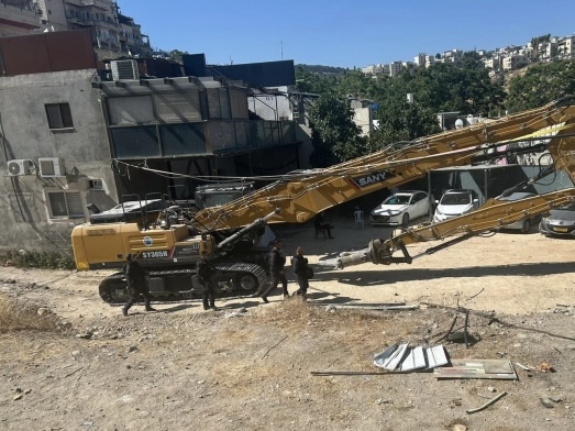 فلسطين – الاحتلال يهدم منزلا ومنشآت ويجرف أراضي في حي البستان فلسطين – الاحتلال يهدم منزلا ومنشآت ويجرف أراضي في حي البستان