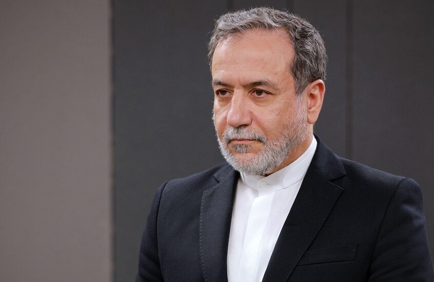 عراقجي يبحث مع قائد الجيش الباكستاني تثبيت الهدنة