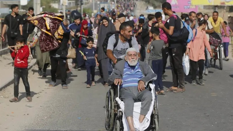 نتنياهو: نعمل مع دول مستقبلة لتسهيل مغادرة الغزيين وأرجح مغادرة أكثر من 60% من السكان