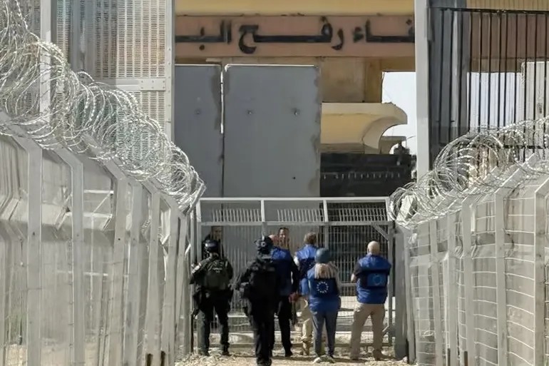 فلسطين – جيش الاحتلال لأسر المرضى الخارجين للعلاج: “لا ترجعوا إلى غزة.. الحرب ستعود”