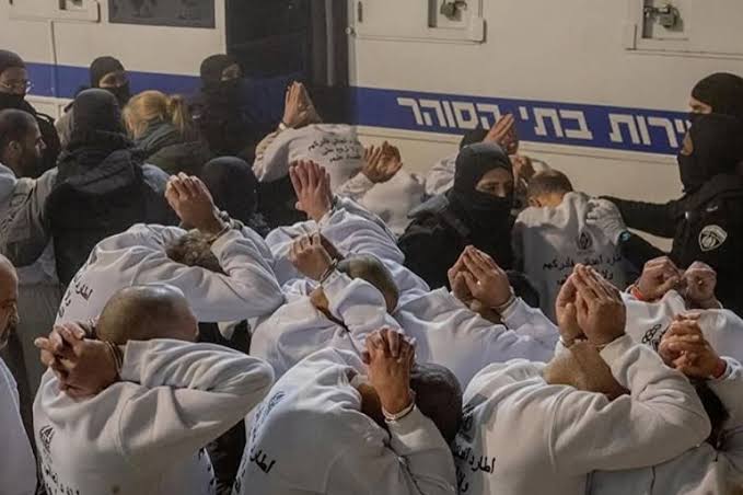 نيويورك تايمز: لا تراجع عن تحقيقنا الذي يوثق اغتصاب السجانين والمحققين لاسرى فلسطينيين