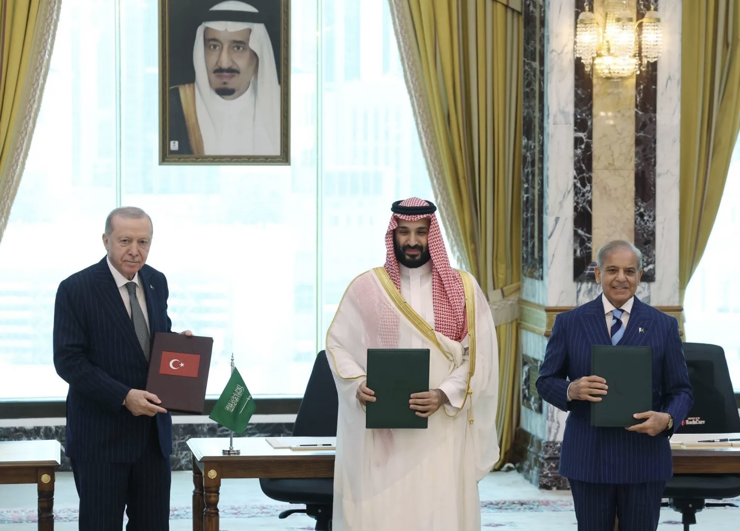 بعد توقيعها في مكة.. اتفاقية الدفاع المشترك أمام البرلمان التركي